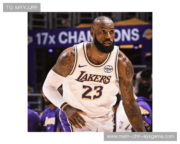 詹姆斯单节爆发接连得分，湖人打出高潮