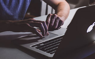 LCK教练战术调整成效显著，lckdk教练是谁