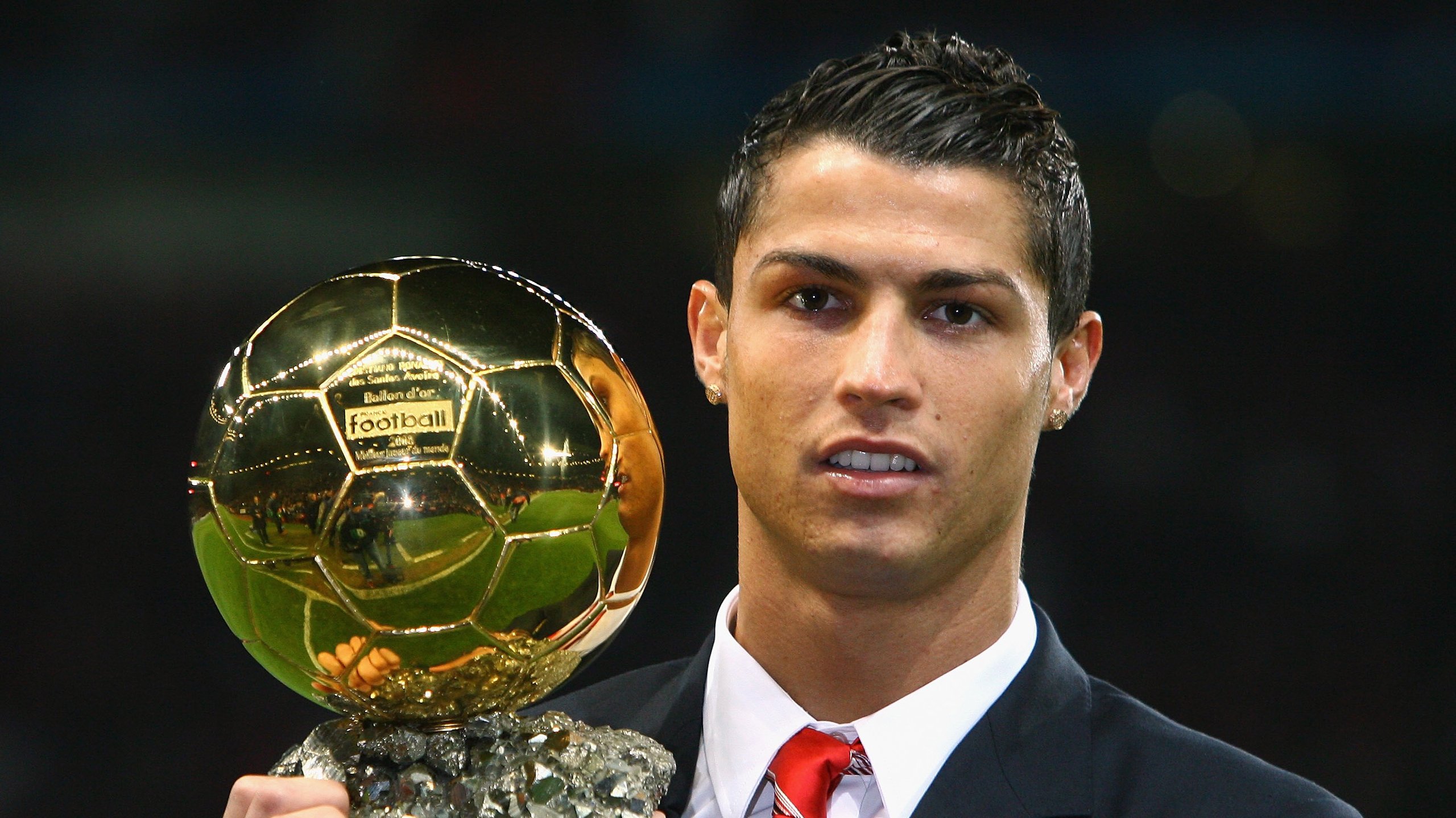 _全民骑行日：骑上自行车迎接美好未来_，呼吁大家骑自行车出行